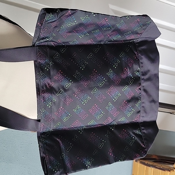 PINK - Picture 3 of 3